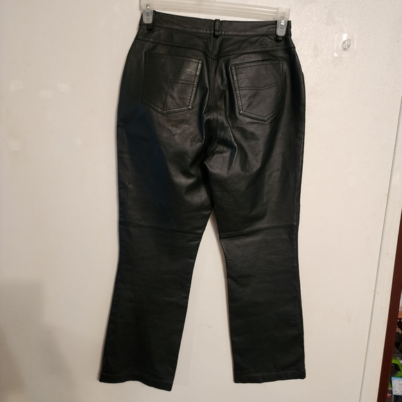 Vintage Newport News Black Leather Pants Size 12 Petite (Spot At Bottom) - Picture 11 of 16